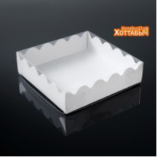 Коробка Белая волнистая с прозрачной крышкой 12*12*3 см.